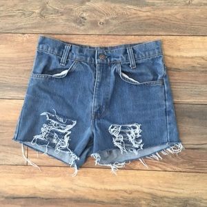 High waisted ripped demin jean shorts